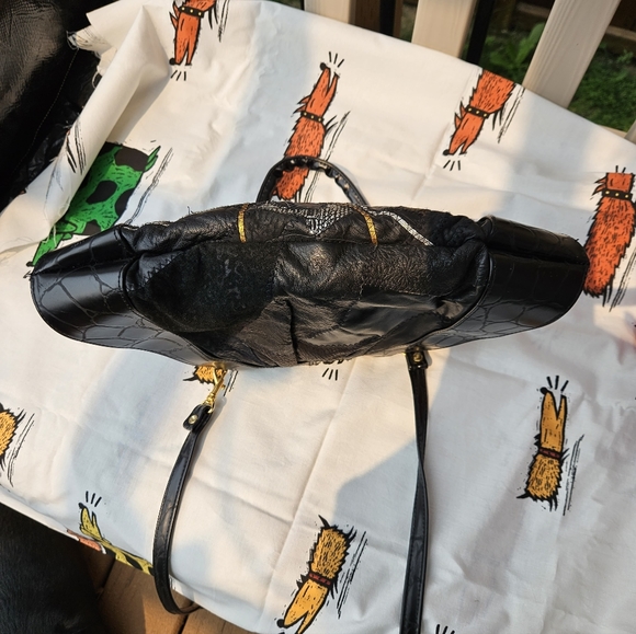 Purse - Picture 2 of 9